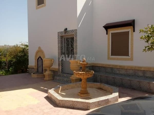 Villa titrée, terrain de 7000 m2 rte de Fès km 18
