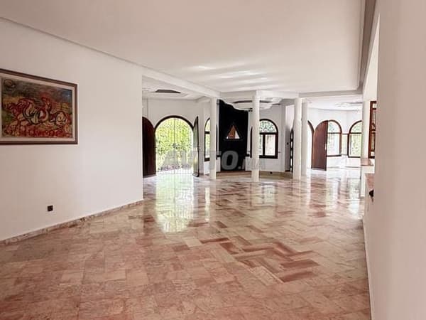 Villa à louer à Souissi Rabat