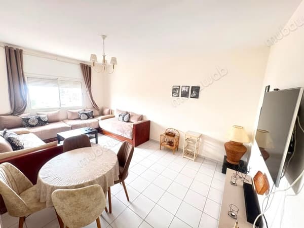 Très bel appartement en location à avenue des fars. 2 chambres. Bien meublé