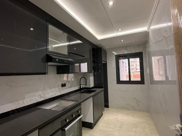 Vente d'un bel appartement à Martil. 3 chambres agréables. Bien meublé