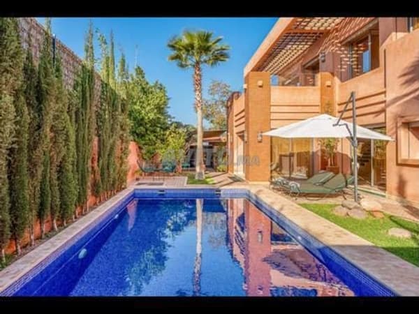 Mooie villa 🏡 gemeubileerd voor langdurige huur