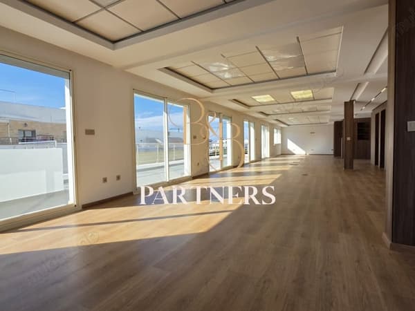 Bureau de prestige AGDAL – Aménagement haut standing et grandes terrasses