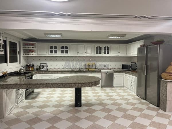 Außergewöhnliche Villa mit 5 Schlafzimmern zu vermieten