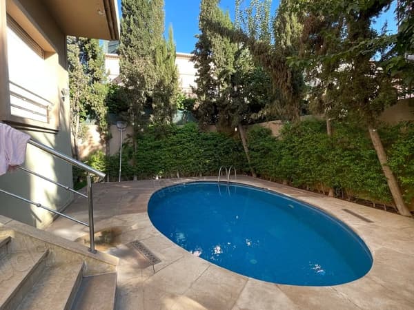 Villa de Prestige à Targa – Piscine Privée, Hammam Beldi et Volumes Généreux