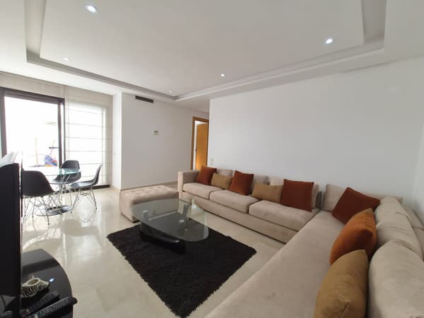 Studio 83 m² à louer à Casablanca Palmier (Sidi Belyout)