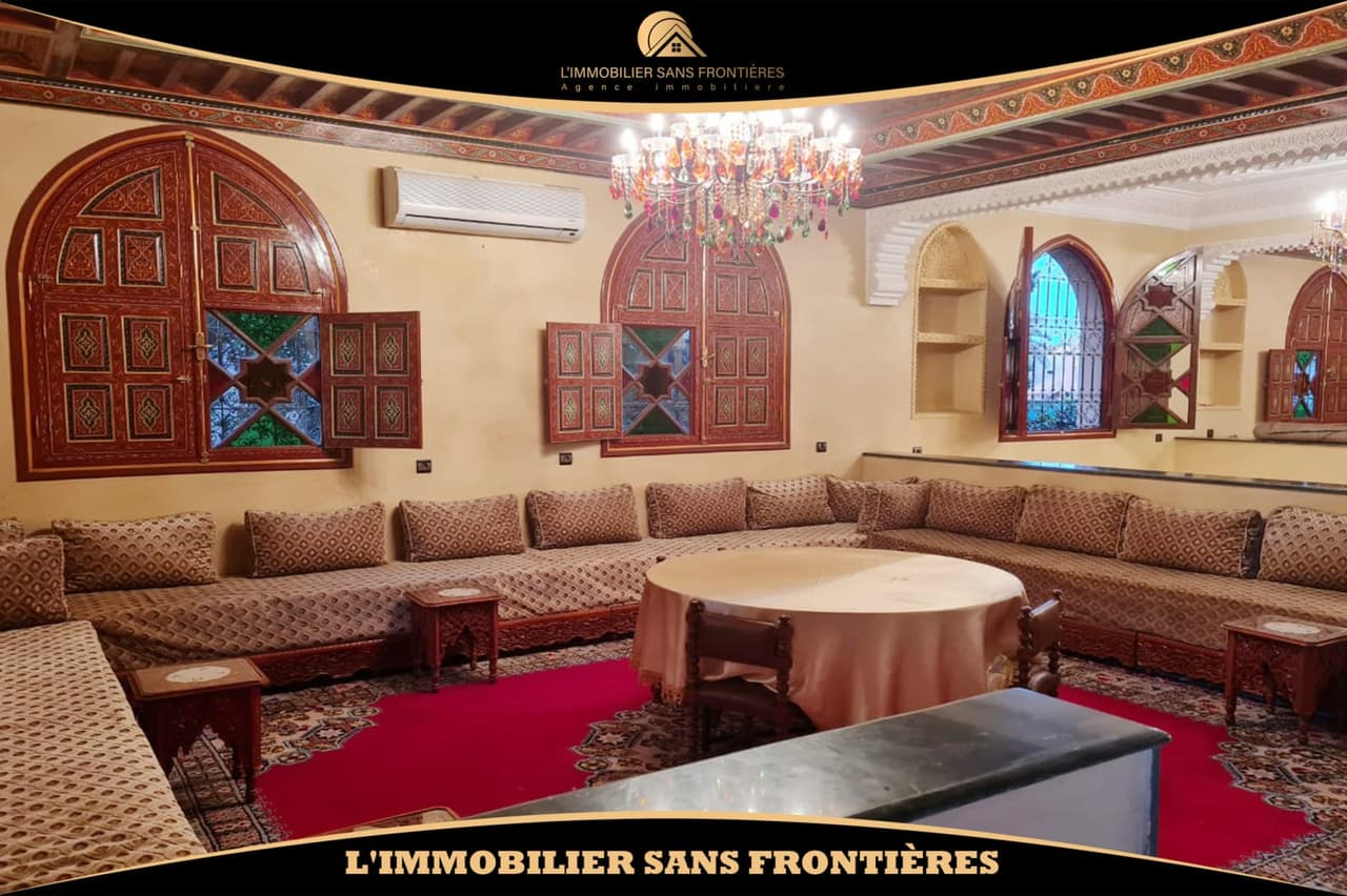 Leerstehende gewerblich genutzte Villa R3 zum Verkauf in Guéliz, 600 m², Marrakesch