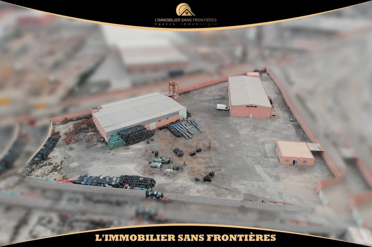 Warehouse for Sale in Harbil, 2 hectares and 2500 m², Marrakech