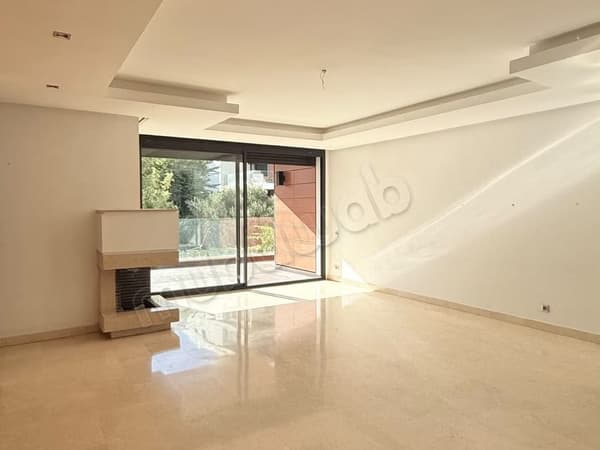 Appartement en location à Souissi. 4 pièces. Antenne parabolique et sécurité