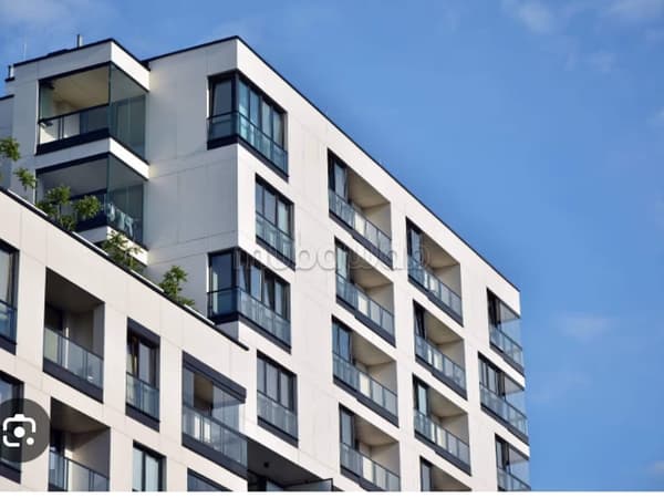 Opportunité INVESTISSEUR – Immeuble commercial neuf à fort potentiel