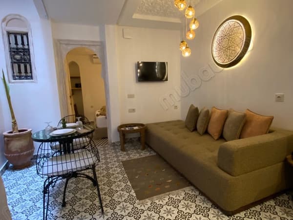 Douiria de charme – 40 m² – 3 suites – en cours de titrage – meublée & prête à exploiter