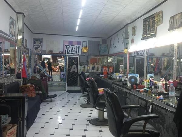 Kapsalon 70m² op de hoofdstraat van Beni Makada