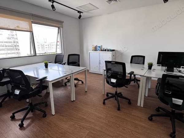Bureaux aménagé à louer à Les Hôpitaux. Surface totale 57 m²