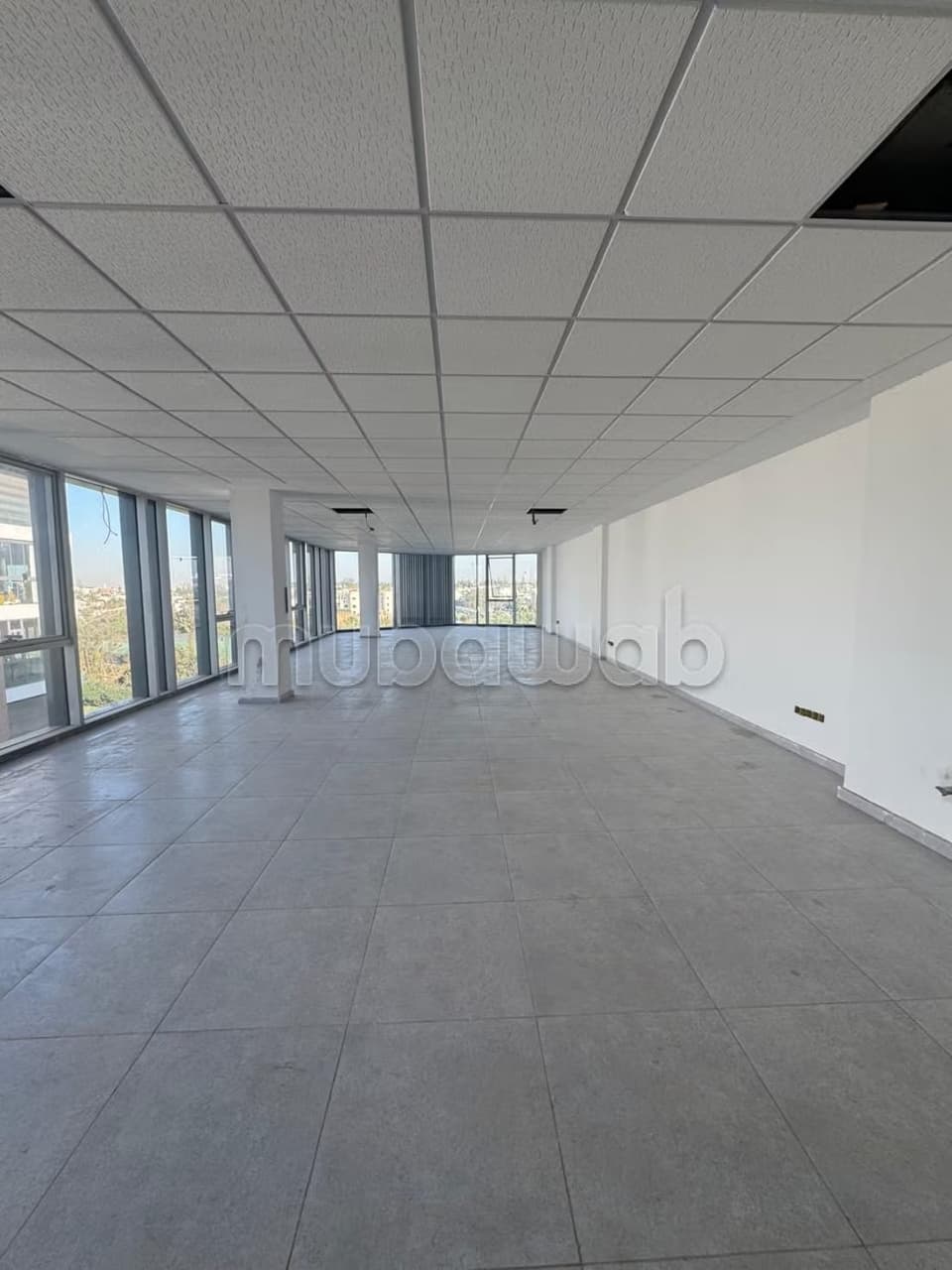 Bureau Prime 106 M² Neuf En Vente Sur L'Oasis