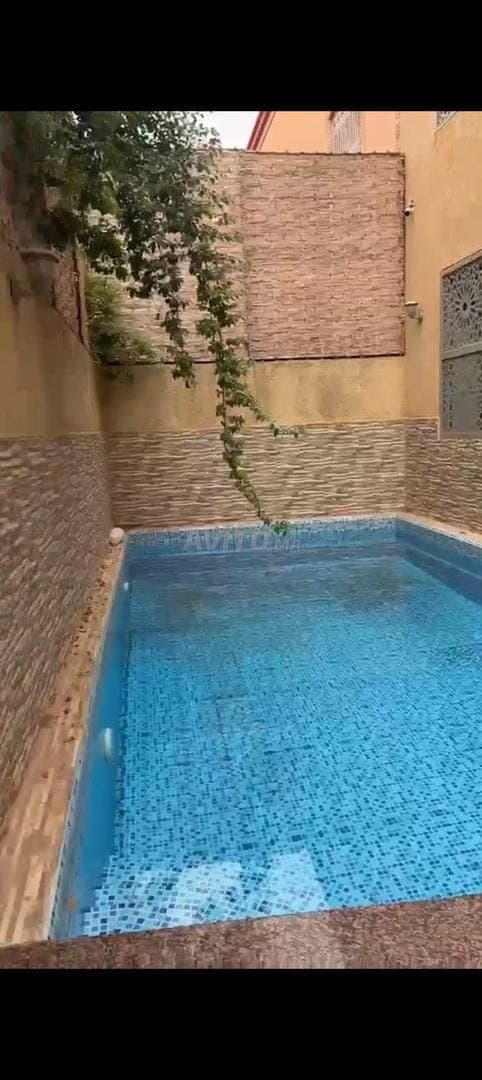 فيلا للإيجار شهريا في تارقة
