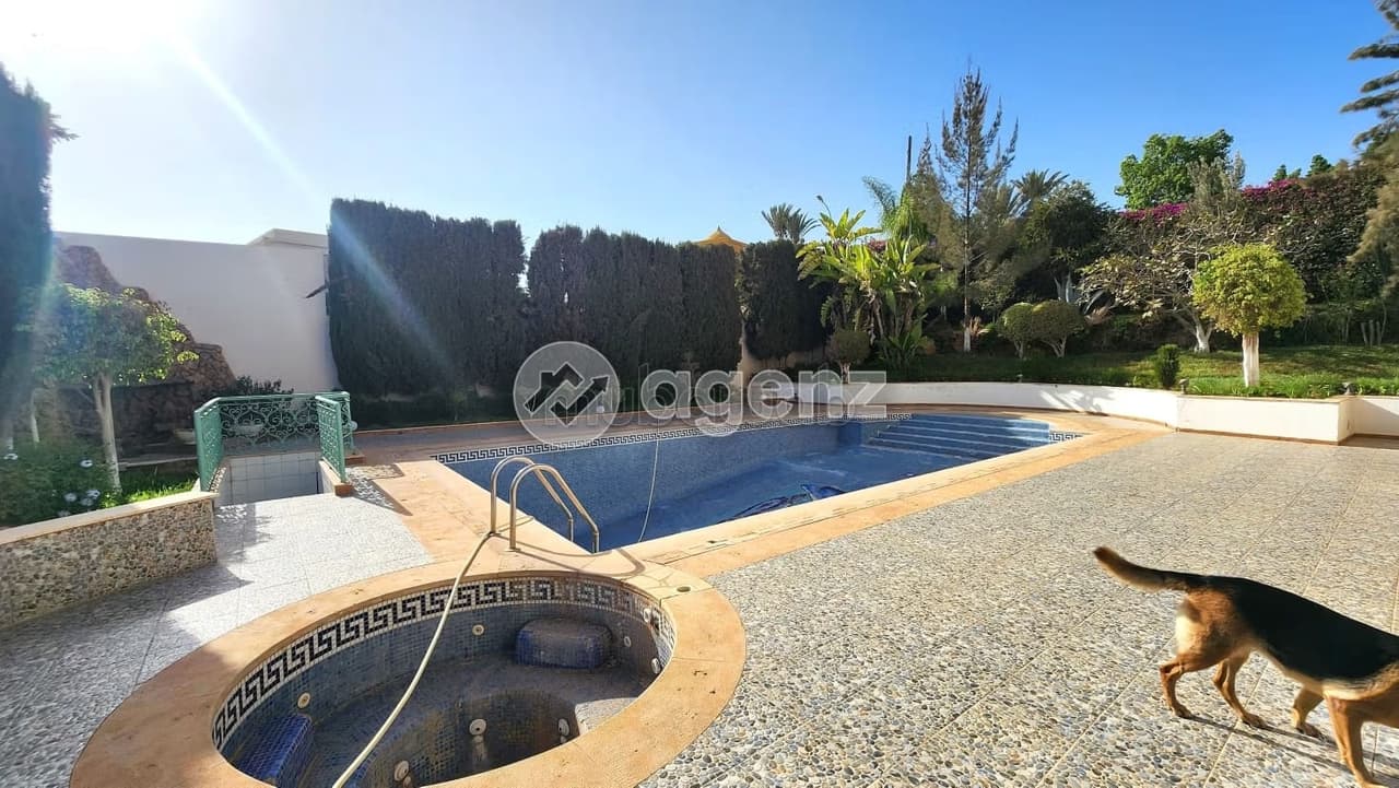 Villa à vendre 1 340 m², 7 chambres Illigh Agadir