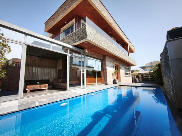 Villa 374 m² for sale in El Mansouria El Mansouria
