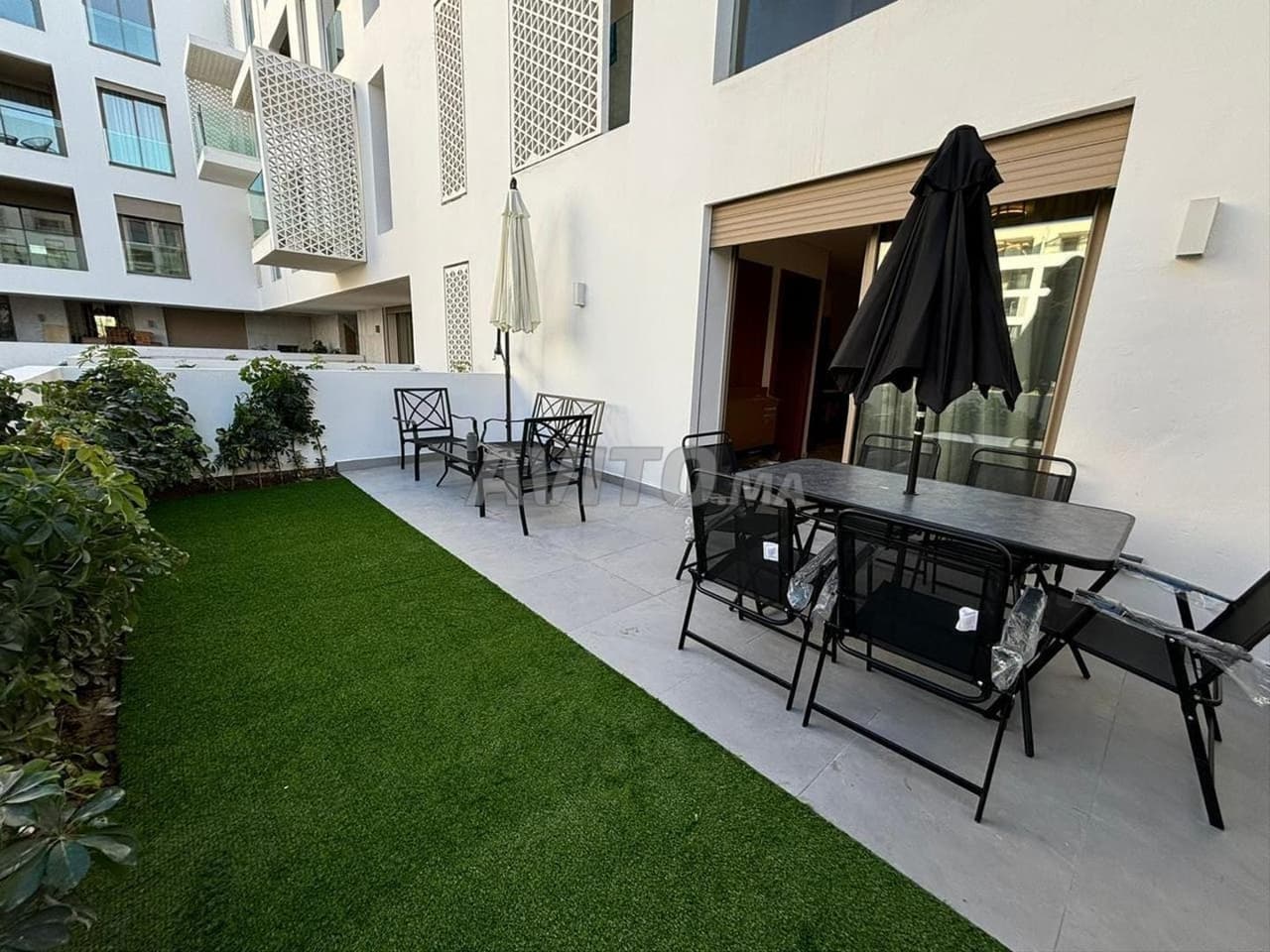 REZ DE JARDIN À EAGLE HILLS-SOUISSI