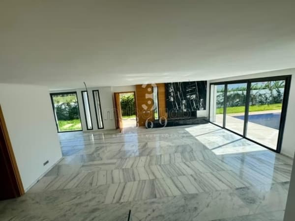 Villa haut standing, leeg, te huur in Bouskoura
