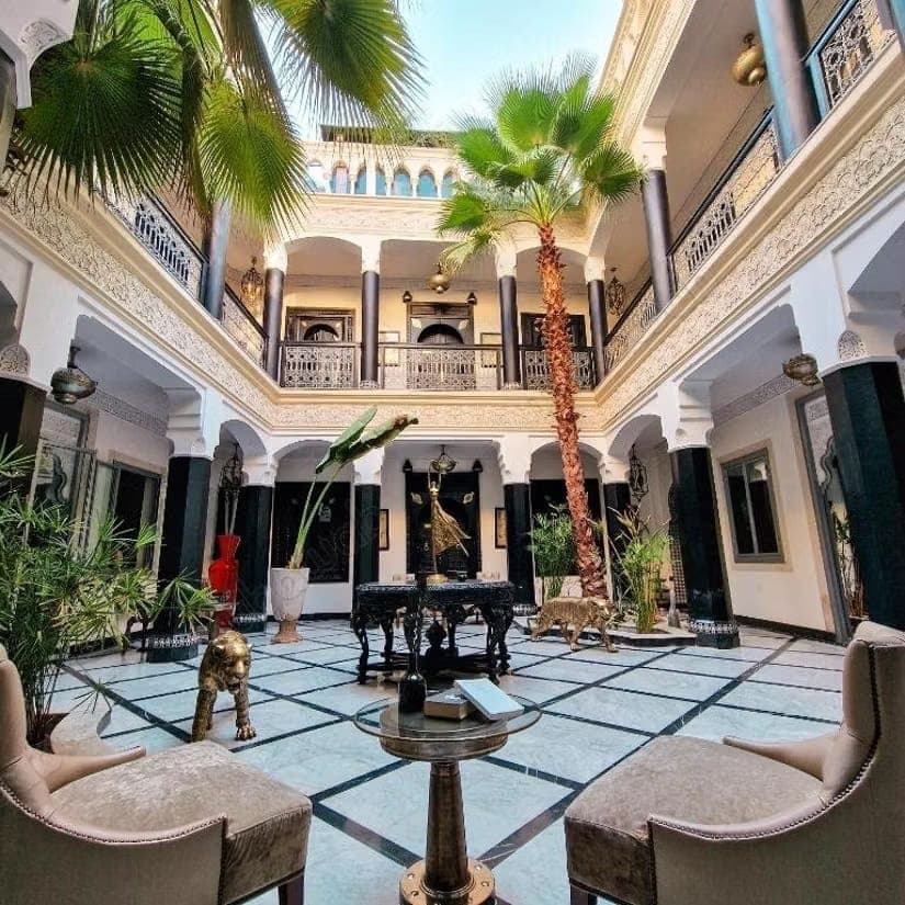 Riad zu verkaufen: Gästehaus mit 9 großen Suiten und Pool auf der Dachterrasse