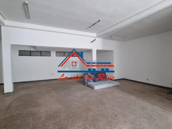 À Louer – Grand Local de 290 m² – Hay El Menzeh Rabat