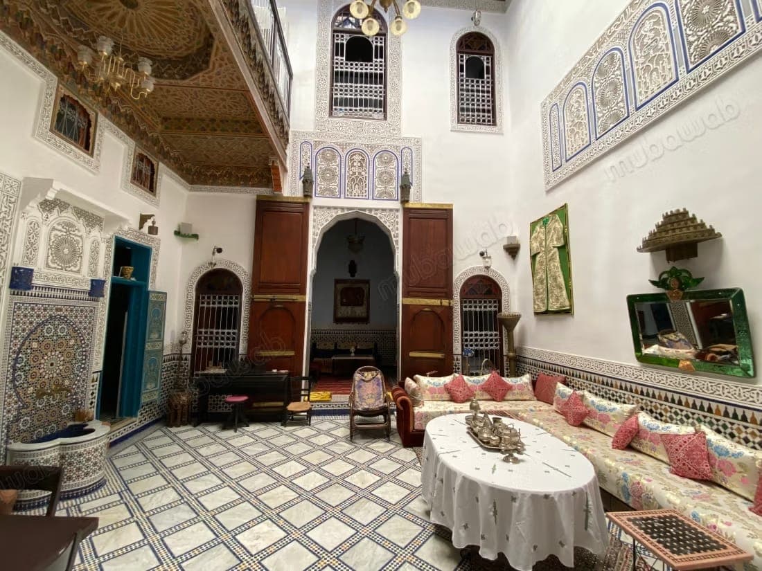 Riad avec une belle finition à Batha