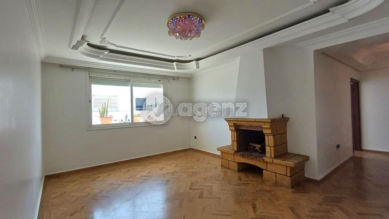 CMN-SI-1781 - Apartment for Sale in Bourgogne Est
