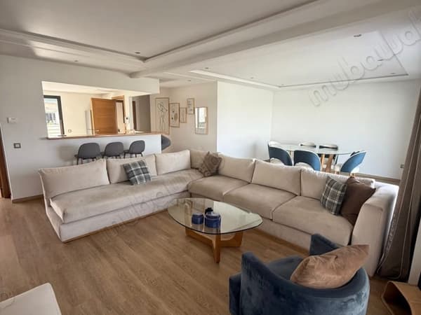 Très bel appartement en location à Ferme Bretonne Hay Arraha. Surface de 130 m². Bien…