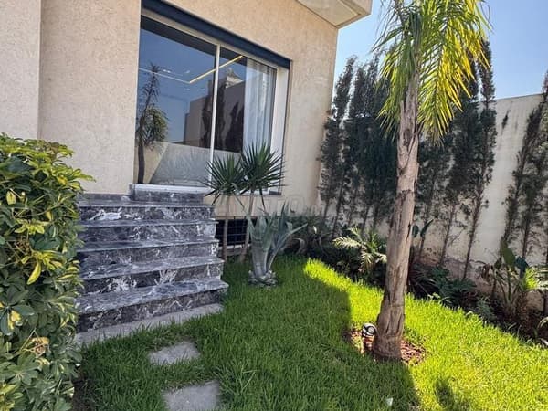 Villa à vendre à Bouskoura Ville