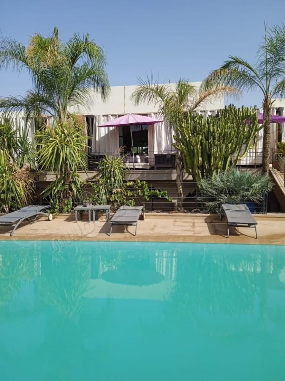 Grote villa met VNA, tuin en privézwembad