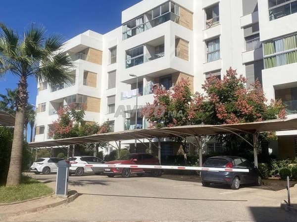 Super appartement traversant 95m² à Casablanca