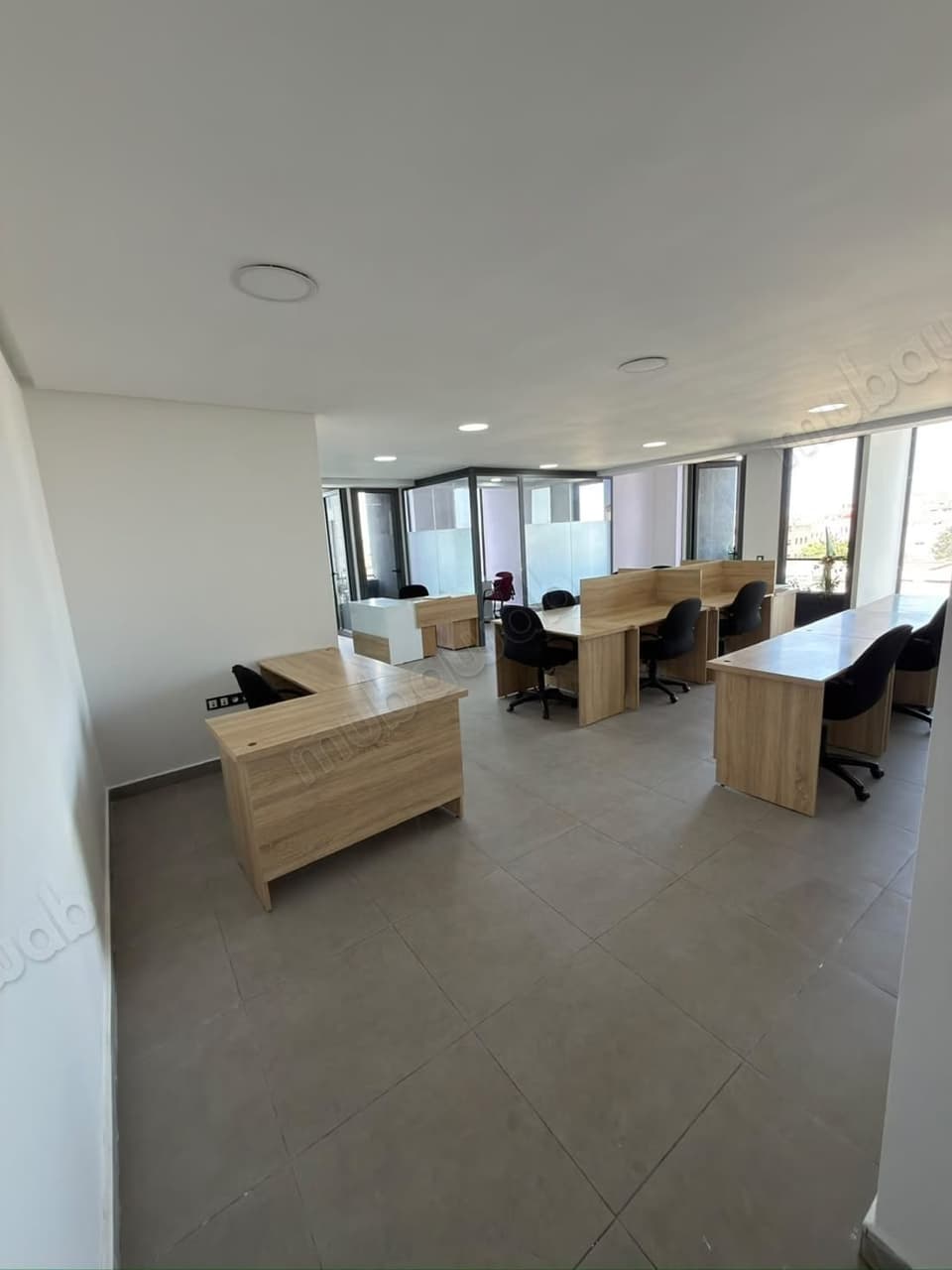 Bureau équipé