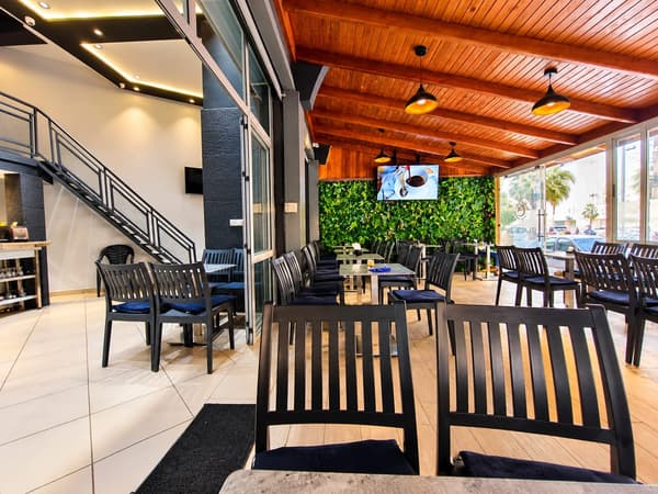 Locale commerciale di 42 m² in vendita a Tanger Menzah