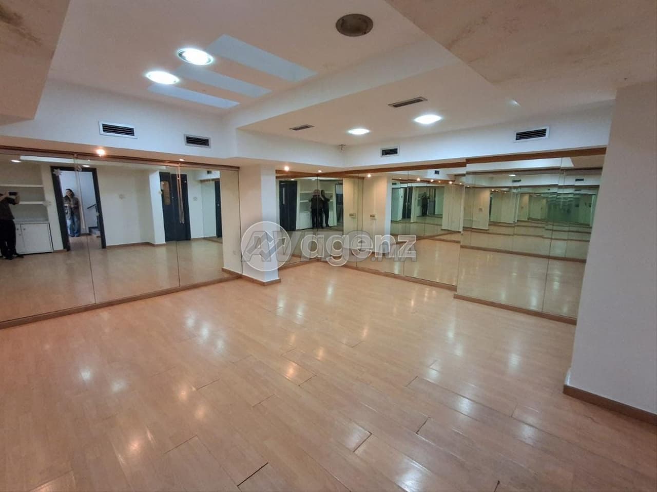 CMN-MA-2945 - Locale commerciale in vendita a Les princesses
