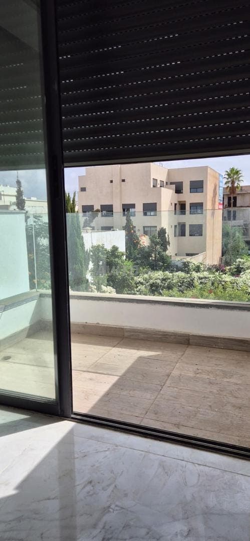 استوديو فارغ للإيجار في Oasis – الطابق الثالث