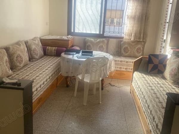 Appartement en vente à hay karima, 3 pièces confortables. Salon traditionnel marocain