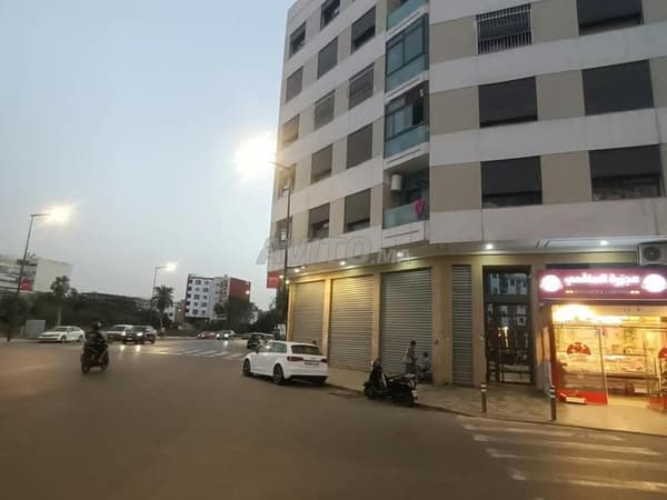 Local commercial à louer 30 mètres