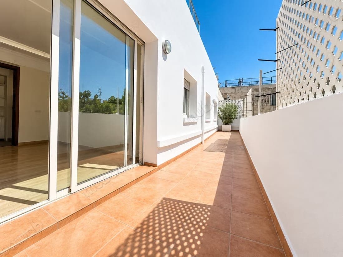 Appartement 160 m² avec terrasse à louer