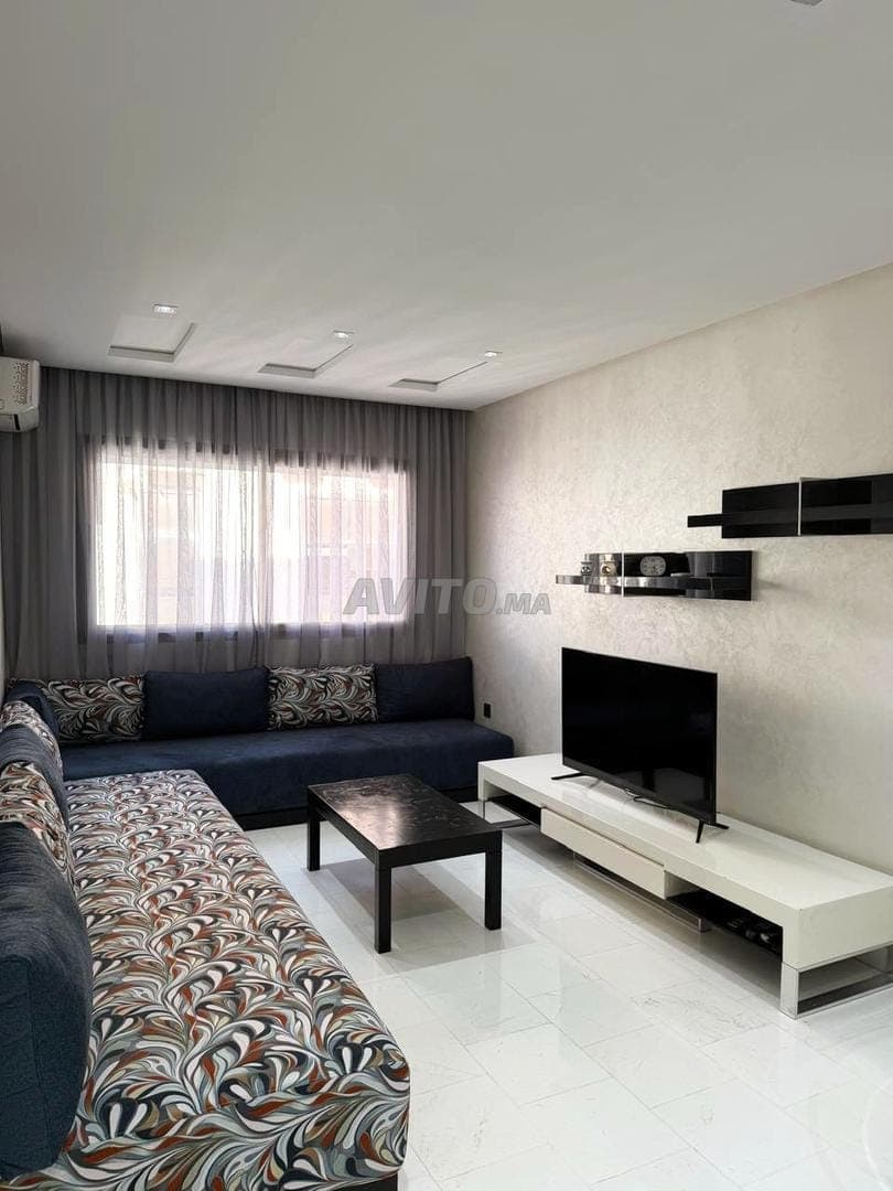 Studio meublé Luxe 47m2 à Maarif enface Twins
