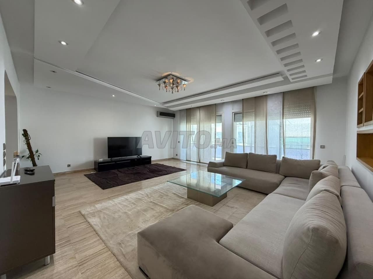 Ruim leeg appartement te huur - Gauthier