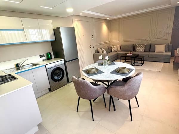 En Location Meublé: Magnifique Studio en Location Meublé Neuf jamais habite au Coeurs du…