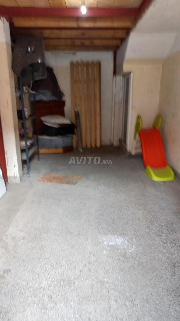 Magazzino in affitto a hamza, 20 m².