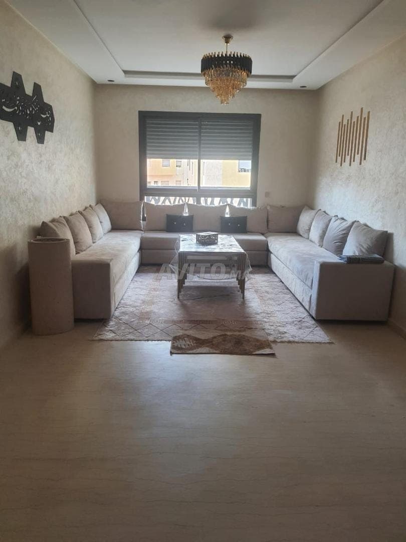 Appartement à louer 93m² à Victoria Bouskoura