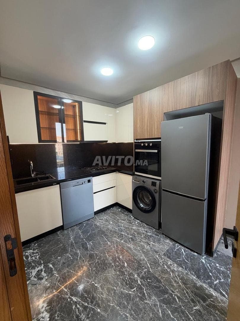 Mooi appartement met 2 slaapkamers, leeg