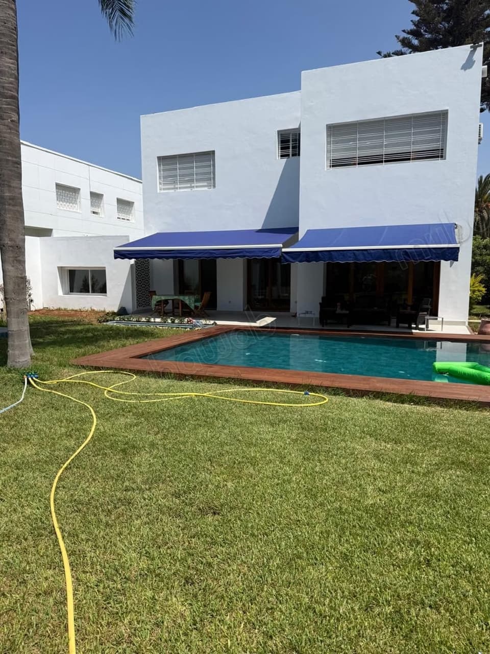 High-end villa for rent in Souissi. 8 rooms. Furnished