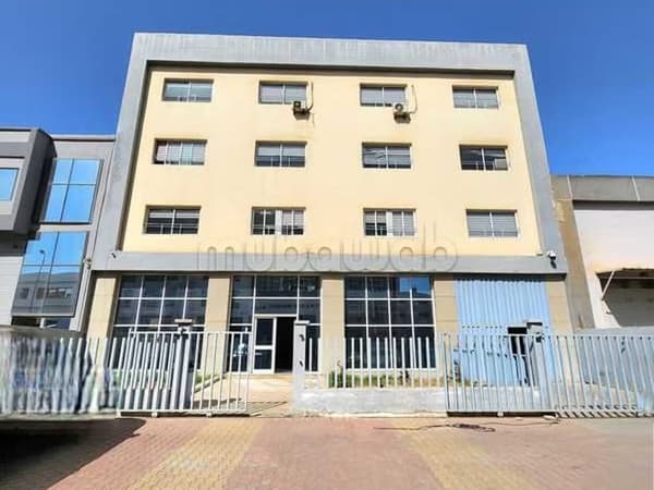 Commercieel pand te huur van 1101.0 m² in Casablanca, Alsace Loraine