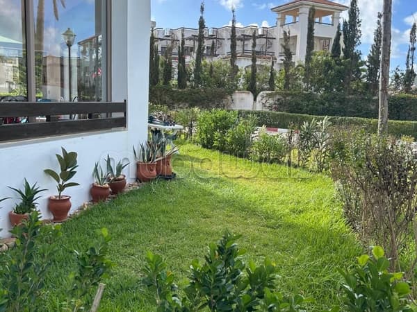 Superbe appartement à vendre à Asilah. 2 grandes pièces. Résidence avec piscine