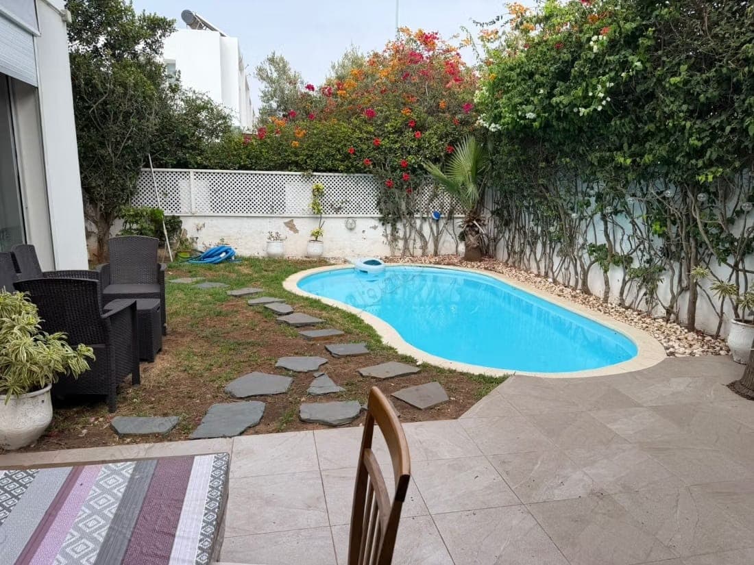 Beveiligde residentie, gemeubileerde villa met zwembad te huur