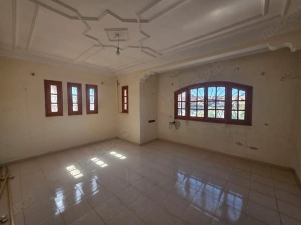 Magnifique villa à vendre à Amerchich. Superficie 356 m²