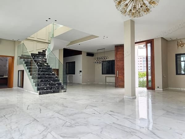 Jolie Villa 4CH avec piscine quartier manar