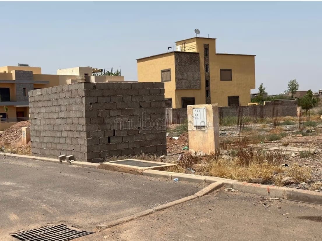 Grond te koop voor halfopen villa